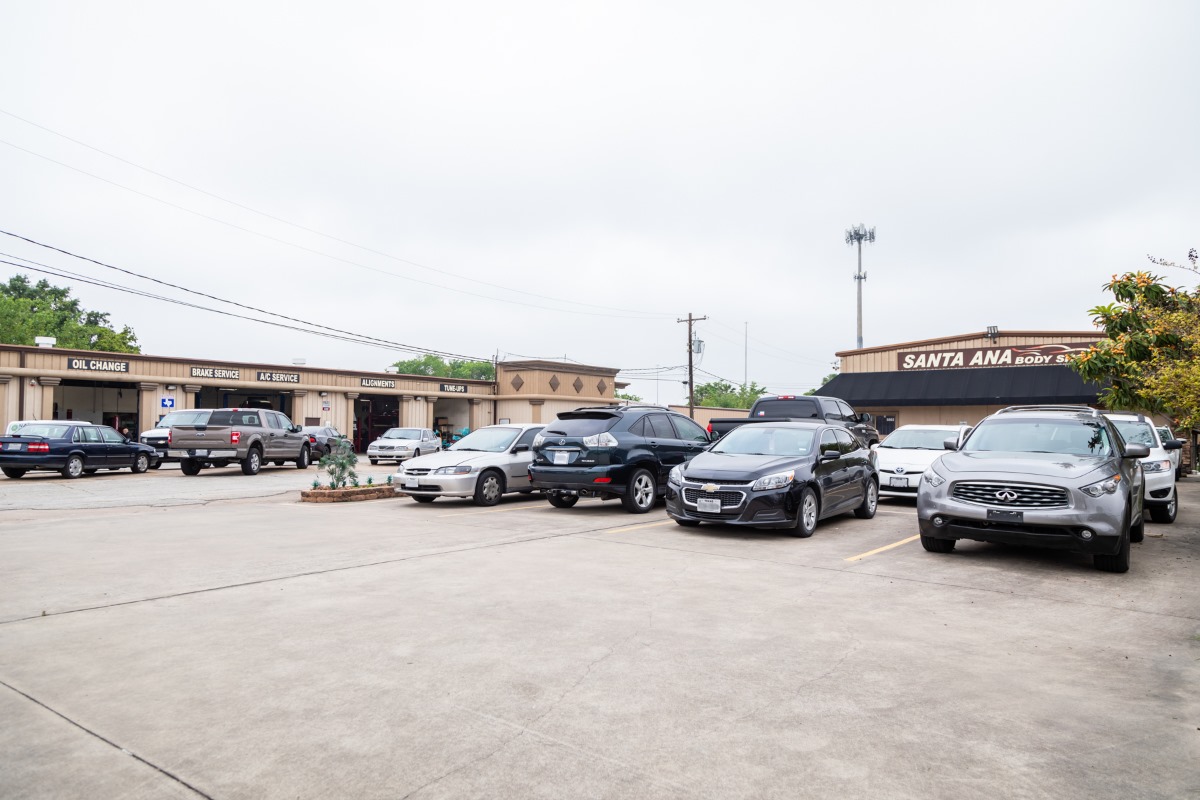 Santa Ana Body Shop Heights location — 5502 W 34th St Houston TX